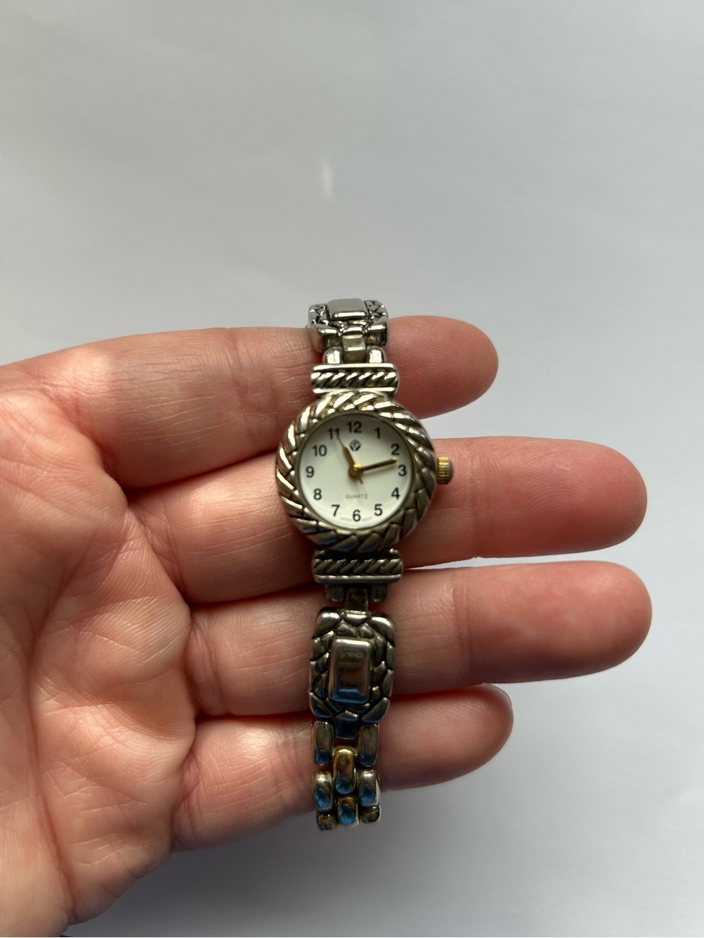 Vintage Etched Silver Women's Bracelet Watch